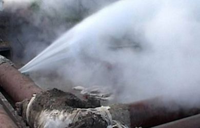 «Лопаются не только трубы, но и терпение людей. Воров пора посадить!»: в Госдуме требуют реформ в ЖКХ