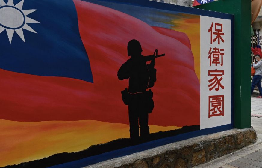 «Весь Тайвань в украинских флагах»: азиатских «шестёрок» США призвали готовиться к войне с Китаем