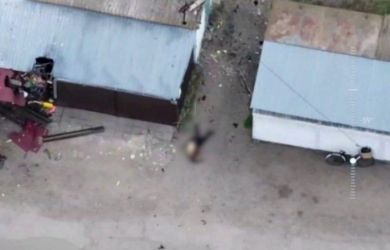 ВСУ ударили дронами по мирным жителям в Алёшках. Двое убиты у магазина – киевский террор