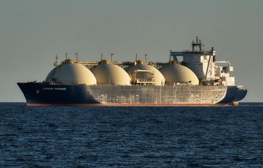 Индия и Россия выигрывают: США разрешили покупать нефть с премией