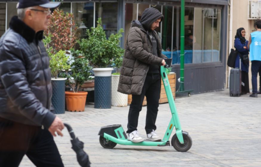 Самокатчики проснулись. Ликсутов: пешеходы, держитесь — вторжение через 2 недели