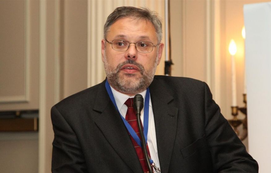 «В России официально узаконили коррупцию»: Хазин разоблачил скандальное постановление 1997 года