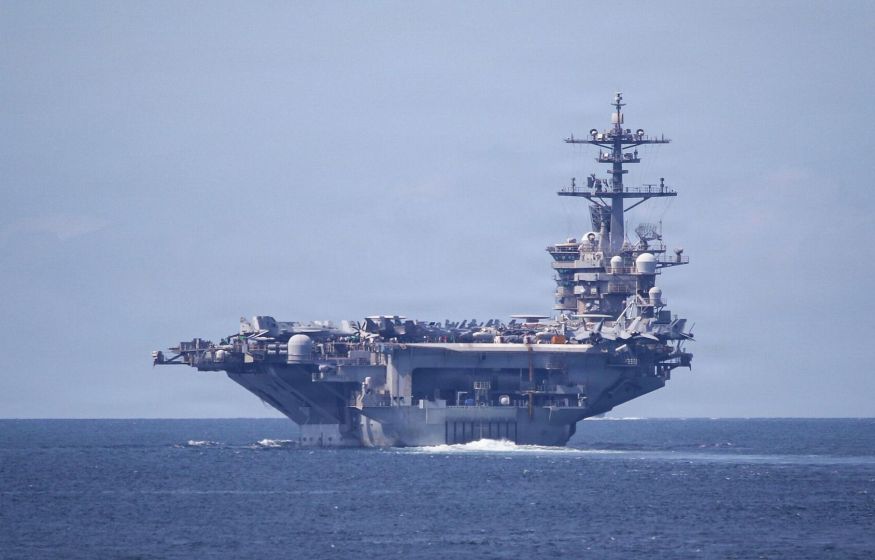 США получили удар ниже пояса. Иран вывел из строя авианосец и потребовал репарации