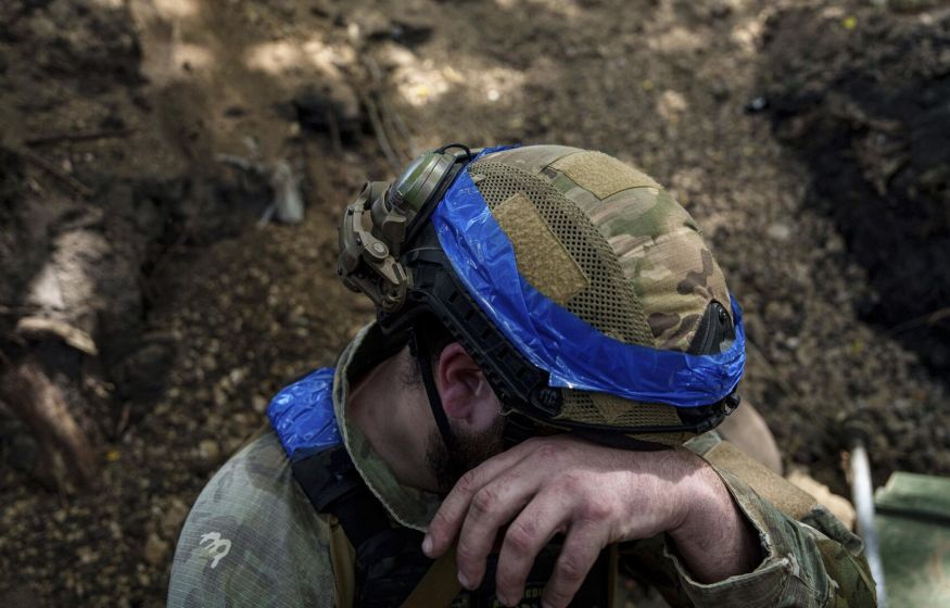 Назревает бунт: Президент грозит отправить несогласных чиновников на фронт Назревает бунт: Президент грозит отправить несогласных чиновников на фронт