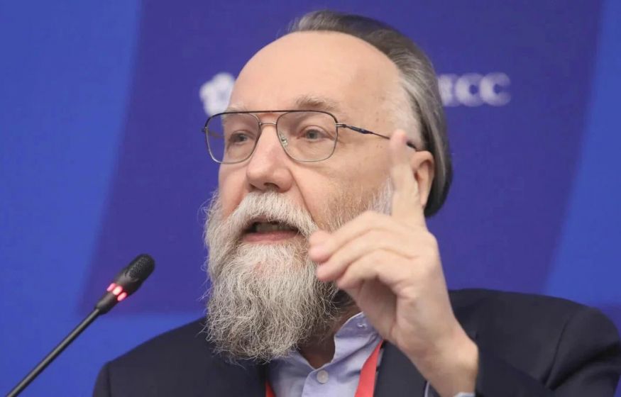 «Отключите уже интернет в России на пол года, пора начать жить настоящей жизнью»: Дугин