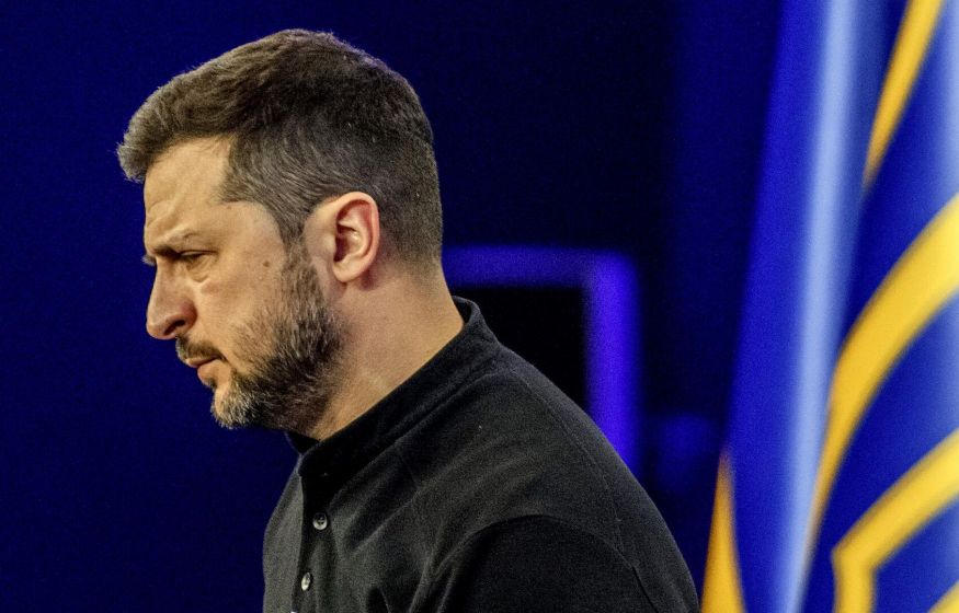 Зеленский пообещал «добраться» до российского Max: «Доберёмся и до него» — скандальное заявление укронациста Зеленский пообещал «добраться» до российского Max: «Доберёмся и до него» — скандальное заявление укронациста