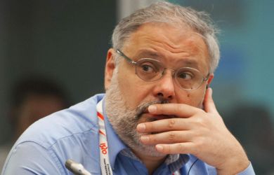 Президент абсолютно в курсе происходящего, но именно это может помоешать принять верное решение: Хазин