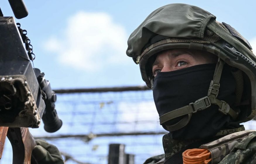 Щит от Интерпола: Армия России будет защищать россиян за границей. Юрий Баранчик об отличиях закона от советского Щит от Интерпола: Армия России будет защищать россиян за границей. Юрий Баранчик об отличиях закона от советского