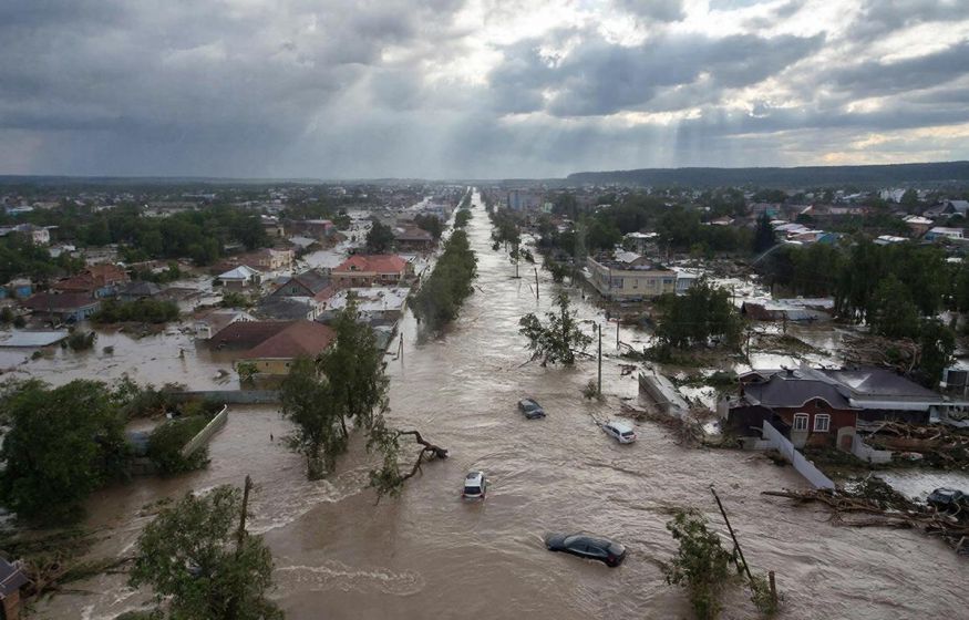 Дагестан уходит под воду? Люди на руках выносили животных из затопленных вольеров