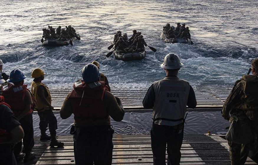 Трамп капитулировал перед Ираном: пролив не откроют, конфликт сворачивают?