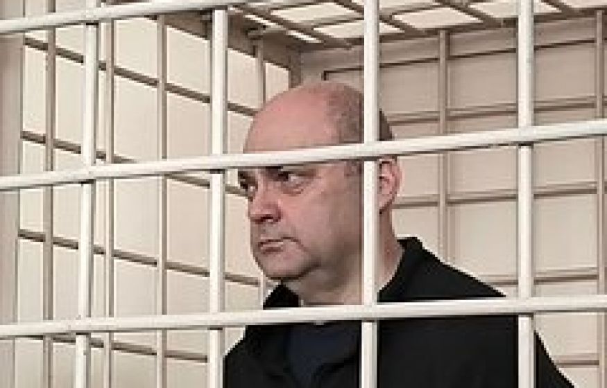 14 лет за «оборонку»: Смирнова упаковали почти как убийцу, но чиновники всё равно воруют 14 лет за «оборонку»: Смирнова упаковали почти как убийцу, но чиновники всё равно воруют