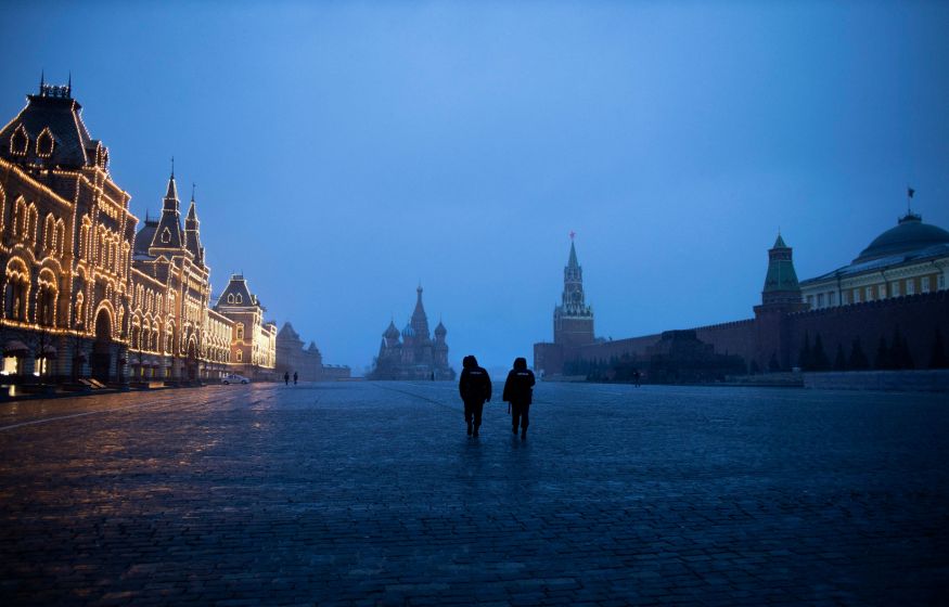 «Кризис нарастает, люди резко беднеют. Россия на пороге экономического и политического краха»: в Госдуме забили тревогу