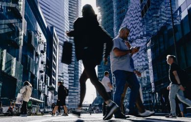 Государство идёт в наступление: власти вплотную занялись неофициальными доходами россиян