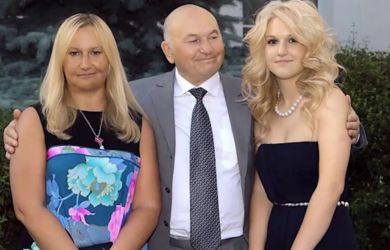 Хазин: «Бац! И нету» — как элита Лужкова и Батуриной исчезла в одночасье?