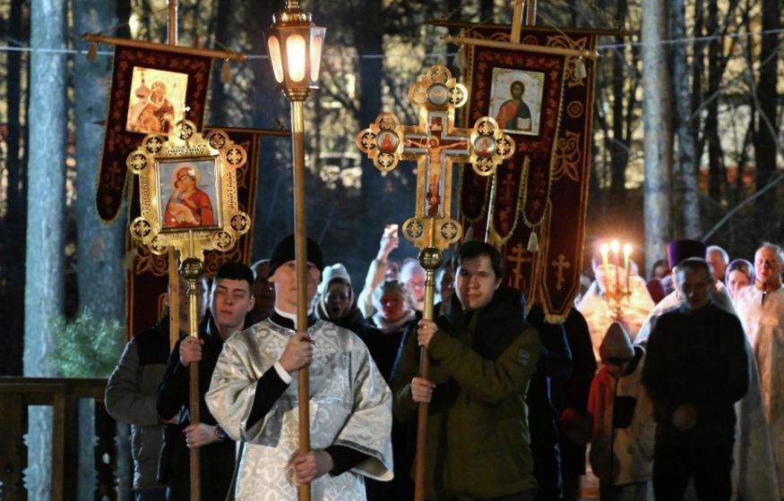 Позор и провокация. Намаз совершать можно, а Крестный ход впервые за 30 лет запретили из-за «ковида» Позор и провокация. Намаз совершать можно, а Крестный ход впервые за 30 лет запретили из-за «ковида»