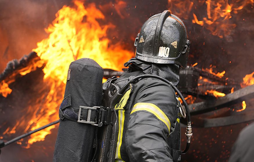 «Волгоград бомбят, на Каспии горят вышки: Русских атакуют "эстонскими руками". Россия не замечает этого?»: ИА Новороссия