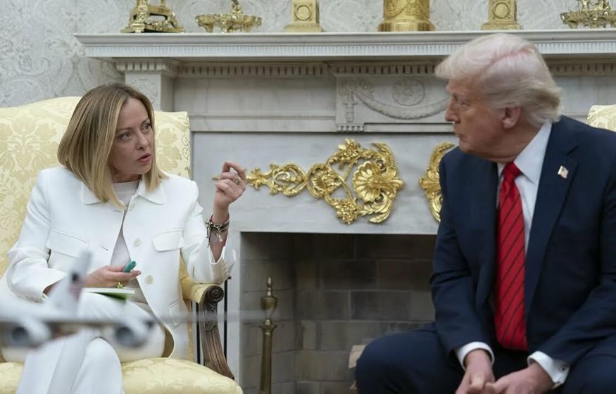 Трамп в бешенстве из-за Мелони:? «Ей плевать на ядерный Иран, который взорвёт Италию за 2 минуты!» Трамп в бешенстве из-за Мелони:? «Ей плевать на ядерный Иран, который взорвёт Италию за 2 минуты!»