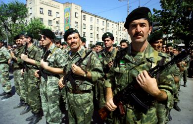 «Голову оторвут и башку снесут»: беглый сепаратист пообещал устроить переворот в России с помощью мигрантов