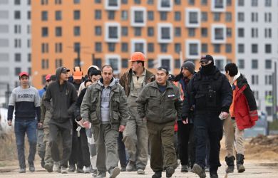 «Киргизия требует от России содержать семьи мигрантов и даже подала в суд на Россию. Кто допустил это?»: эксперт