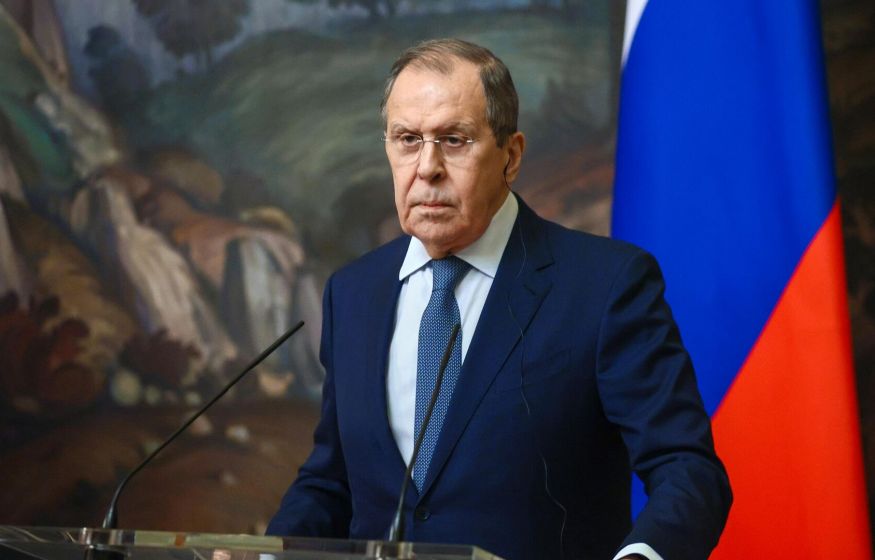 Лавров: России объявлена открытая война, а киевский режим — всего лишь геополитический таран