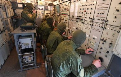 «Могли запустить из Казахстана или Азербайджана»: эксперт о версиях атаки дронов на Дагестан