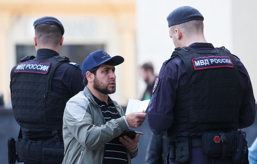 «Мигрантам с судимостью — въезд закрыть, чиновникам — конфискация и тюрьма»: «Русская община» требует жёстких мер