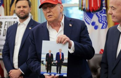 «Все бесполезно». Боевые действия продолжаются несмотря на переговоры Трампа с Путиным