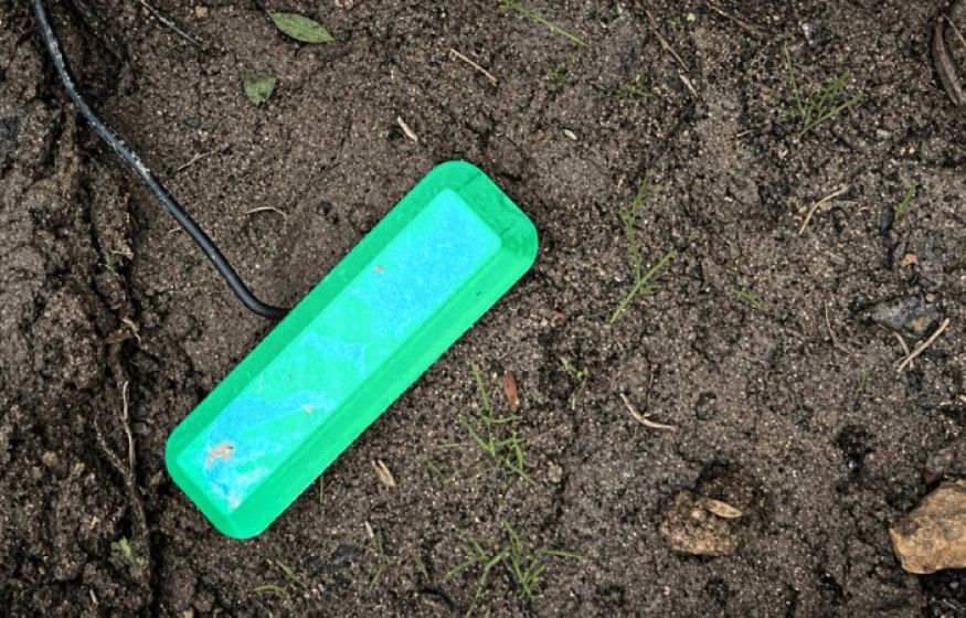 Грязь вместо батареек: новый почвенный топливный элемент работает годами