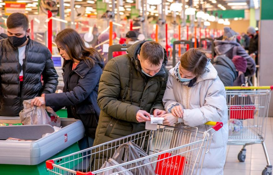 «Правительство обязано сдерживать цены! Чиновникам пора начать реагировать на всплески инфляции»: политик