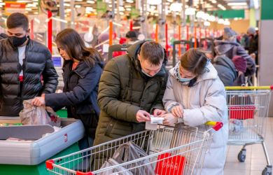 «Правительство обязано сдерживать цены! Чиновникам пора начать реагировать на всплески инфляции»: политик
