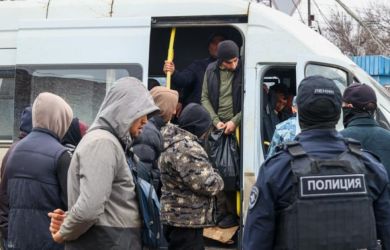 «России не хватает средств на выдворение мигрантов. Может пора им самим зарабатывать на билет домой?»: эксперт