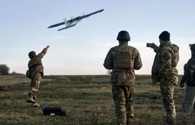 СВР раскрыла тревожные детали: Киев уже направил операторов БПЛА в Латвию. Что известно