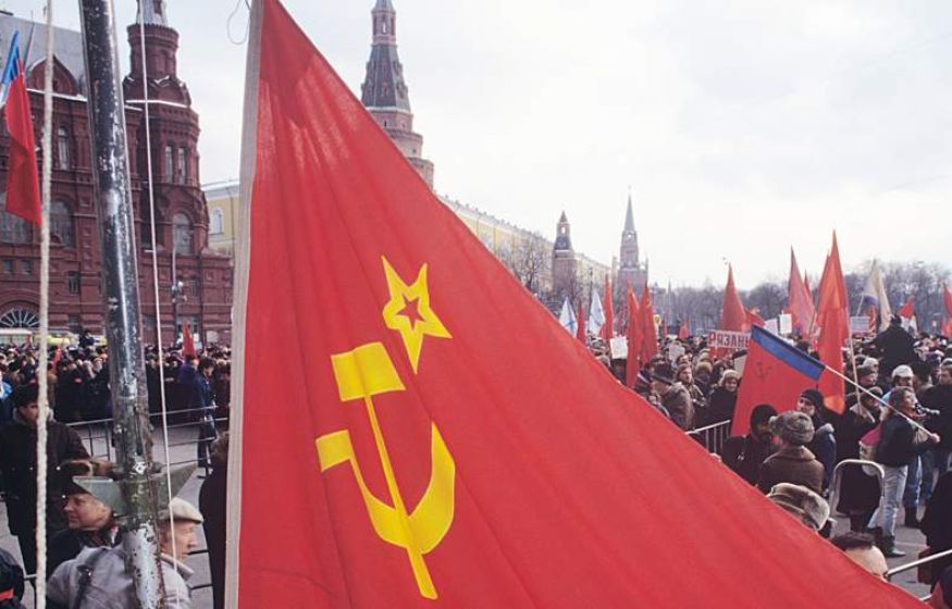 «В 90-е нагло разграбили богатства СССР и вывезли за границу. Гордиться нечем, это до сих пор разрушает Россию»: эксперт «В 90-е нагло разграбили богатства СССР и вывезли за границу. Гордиться нечем, это до сих пор разрушает Россию»: эксперт