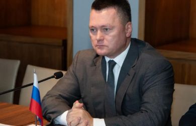 Краснов наносит новый удар по золотым судьям. Еще два работника фемиды попали в разработку