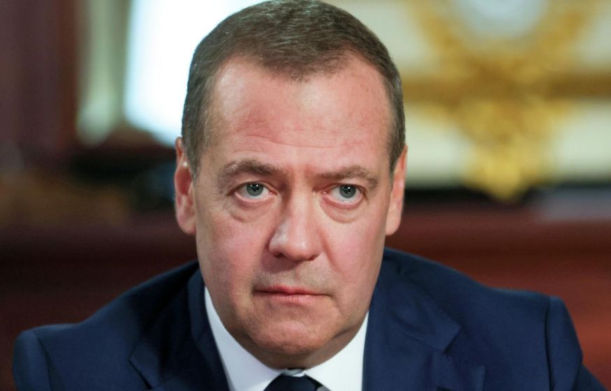 «Судьба Троцкого ждет тебя. Он закончил весьма трагично»: Медведев бросил вызов Пашиняну «Судьба Троцкого ждет тебя. Он закончил весьма трагично»: Медведев бросил вызов Пашиняну