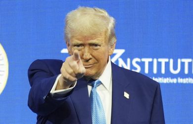 Вопреки Трампу: как Палата представителей продавила помощь Украине через процедурный трюк. Республиканцы предали Трампа?