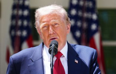 Трамп плачет о погибших, но не видит разницы между солдатами и детьми из Старобельска. Онуфриенко: «Рыжее ЧМО»