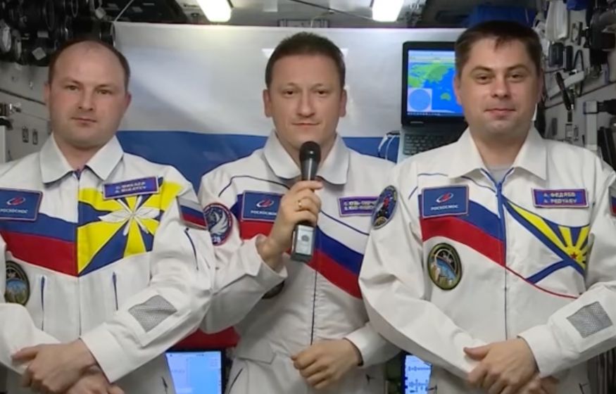 Космонавты Роскосмоса с борта МКС поздравили россиян с Днем России: «Сила России — в единстве» Космонавты Роскосмоса с борта МКС поздравили россиян с Днем России: «Сила России — в единстве»