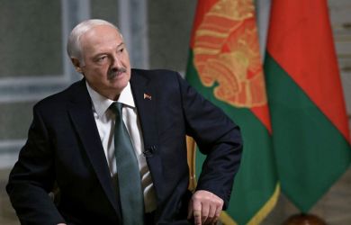Лукашенко: «Мы не будем стрелять в доярок». Батька пригрозил Зеленскому и призвал не втягивать Минск в военный конфликт