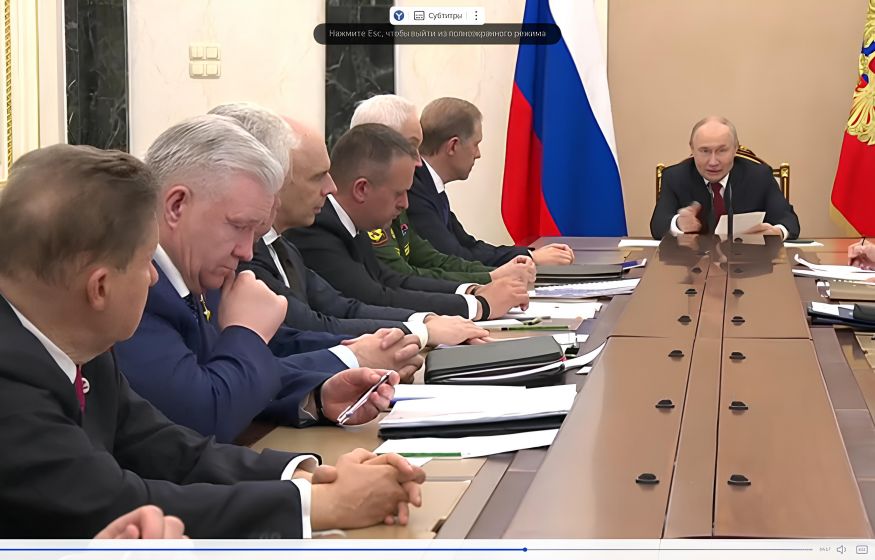 Удары по инфраструктуре: Путин поручил стабилизировать топливный рынок