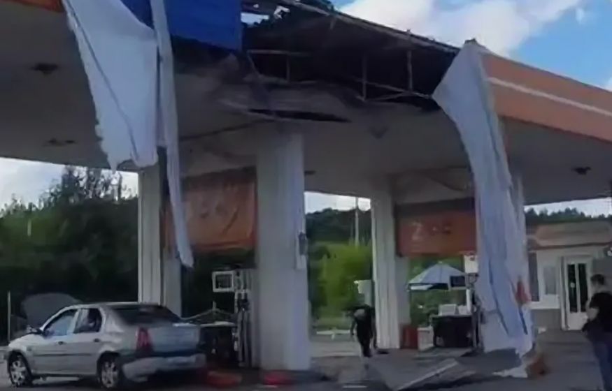 «СВО идëт по плану?». В Курской области дроны ударили по АЗС и кафе: после атак вспыхнули пожары...