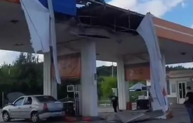 «СВО идëт по плану?». В Курской области дроны ударили по АЗС и кафе: после атак вспыхнули пожары...