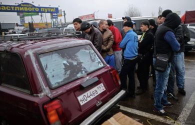 «Не поднимут, а обрушат»: почему мигранты не спасают экономику, а убивают её — мнение Колясникова