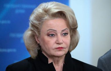 «Ошибка 2017 года»: Останина требует вернуть уголовку за первые побои — и подала в суд на коллегу