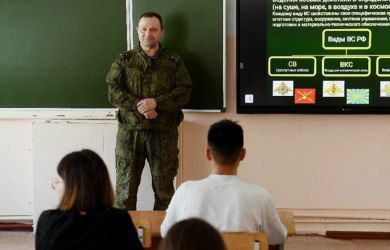 Интересно: школьников готовят к службе?! В России предложили сделать начальную военную подготовку отдельным предметом...