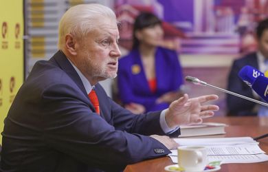 Хватит мучить народ ипотекой до гроба. Есть более дешевые способы помочь людям: Миронов предложил альтернативу