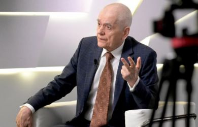 «Зачем ездить в Турцию?» Онищенко призвал россиян не выезжать за рубеж и указал на риски отравлений