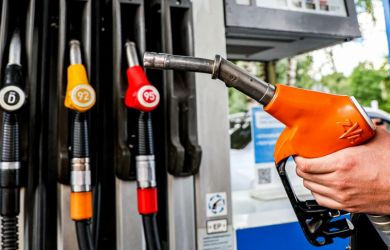 Как-то так: стало известно, кому в России отдадут бензин в первую очередь. Автомобилисты оказались в конце списка?