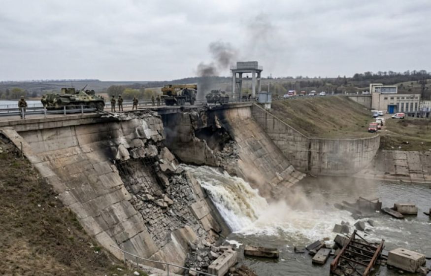 Белгород хотят утопить под водой. ВСУ продолжают бить по дамбе водохранилища. Почему Киев еще не утонул?