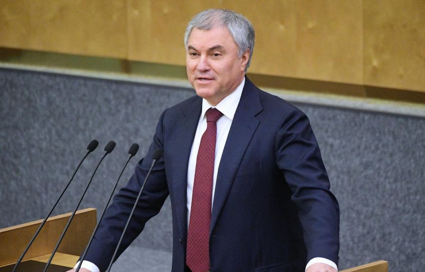 Володин предложил отправить депутатов на военные сборы вместо отпусков